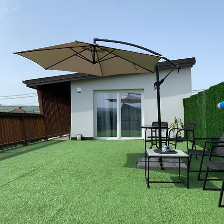 Luxus Cluj Airport Apartments Экстерьер фото